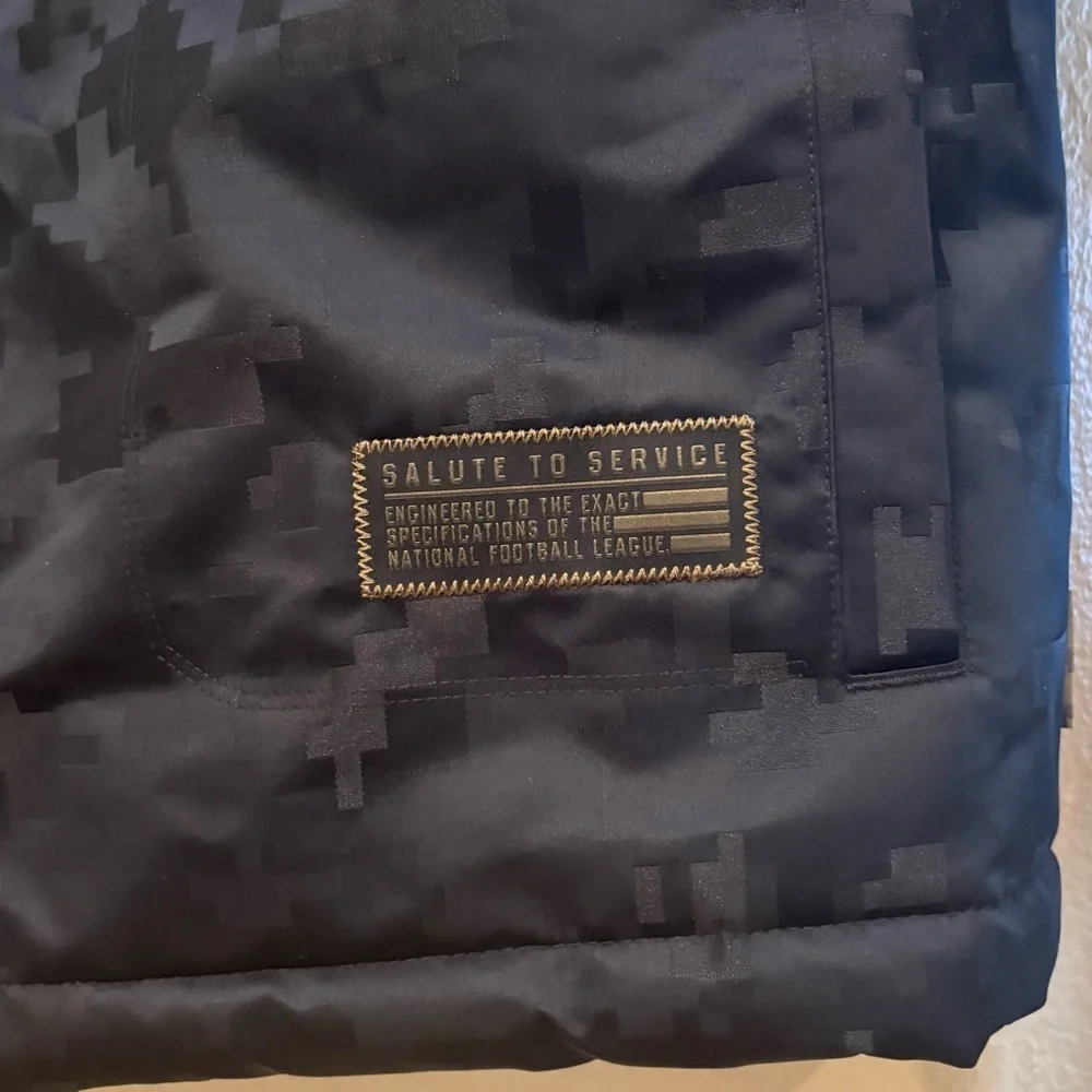 NIKE Black LA Chargers Salute To Service Sideline Satin Full-Snap Jacket-Medium